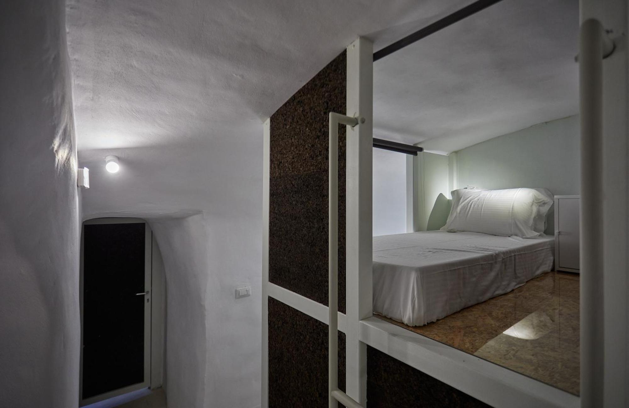 Hostel 16 Oia Exterior photo